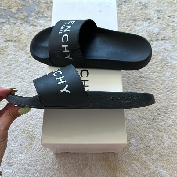 Givenchy Slides (black) - Picture 6 of 6